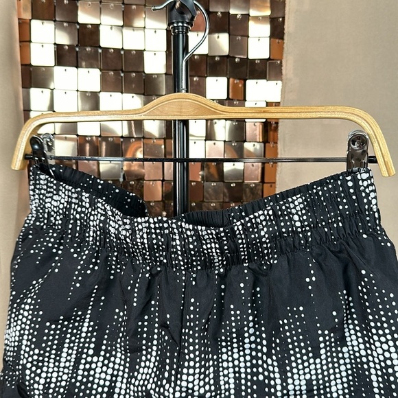 Danskin Now Black & Cream Polka Dot Running Sporty Athletic Athleisure Shorts S - Picture 8 of 9